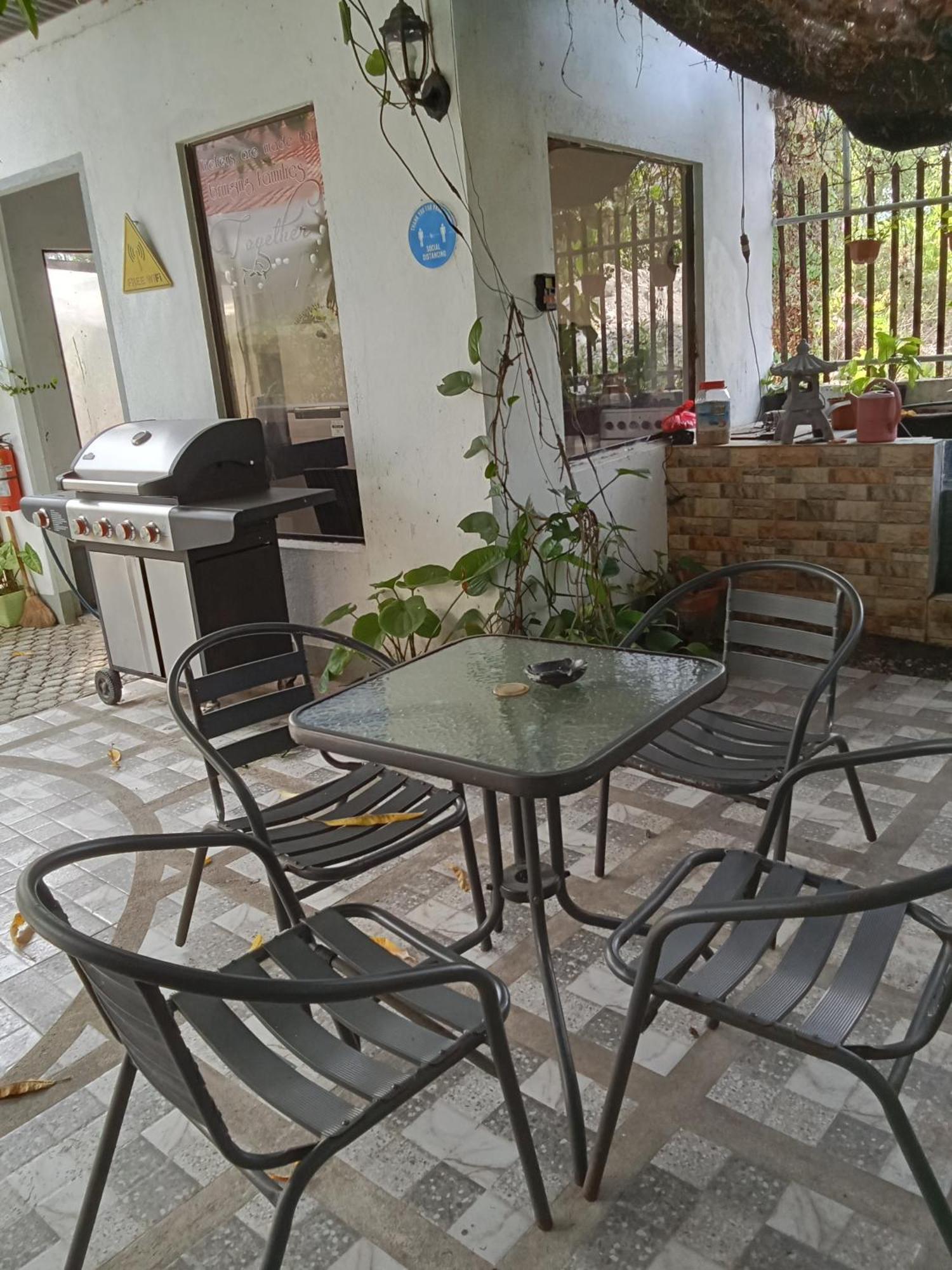 Yoo Darius' Residences Moalboal Bagian luar foto
