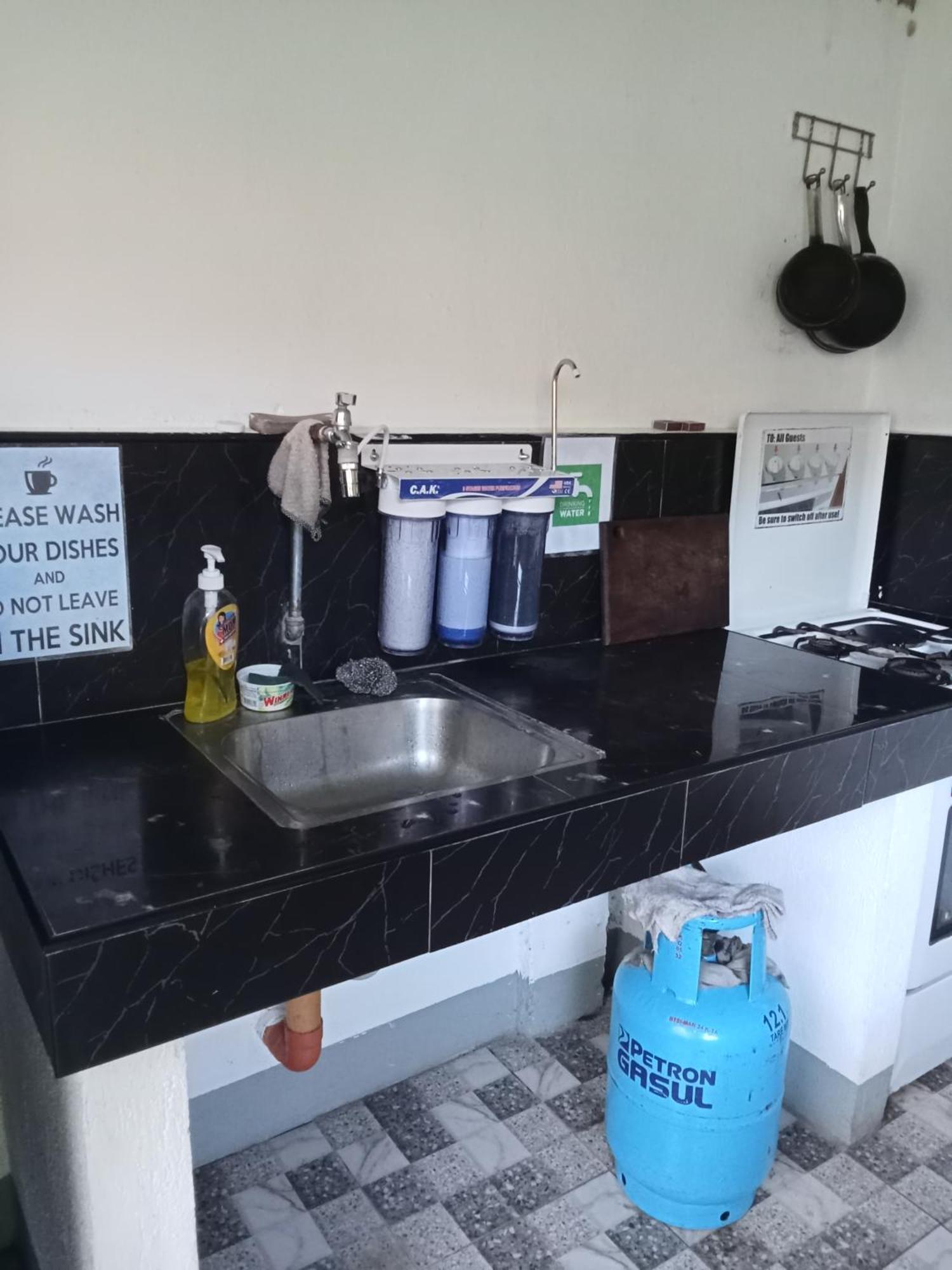 Yoo Darius' Residences Moalboal Bagian luar foto